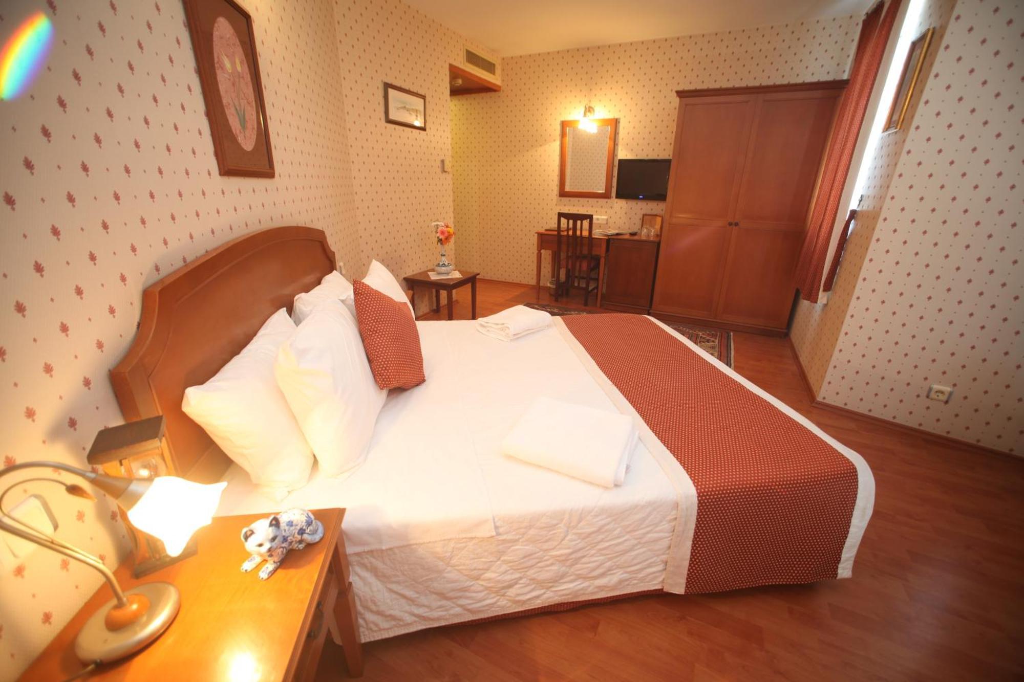 Hotel Erguvan - Special Category Istanbul Bagian luar foto